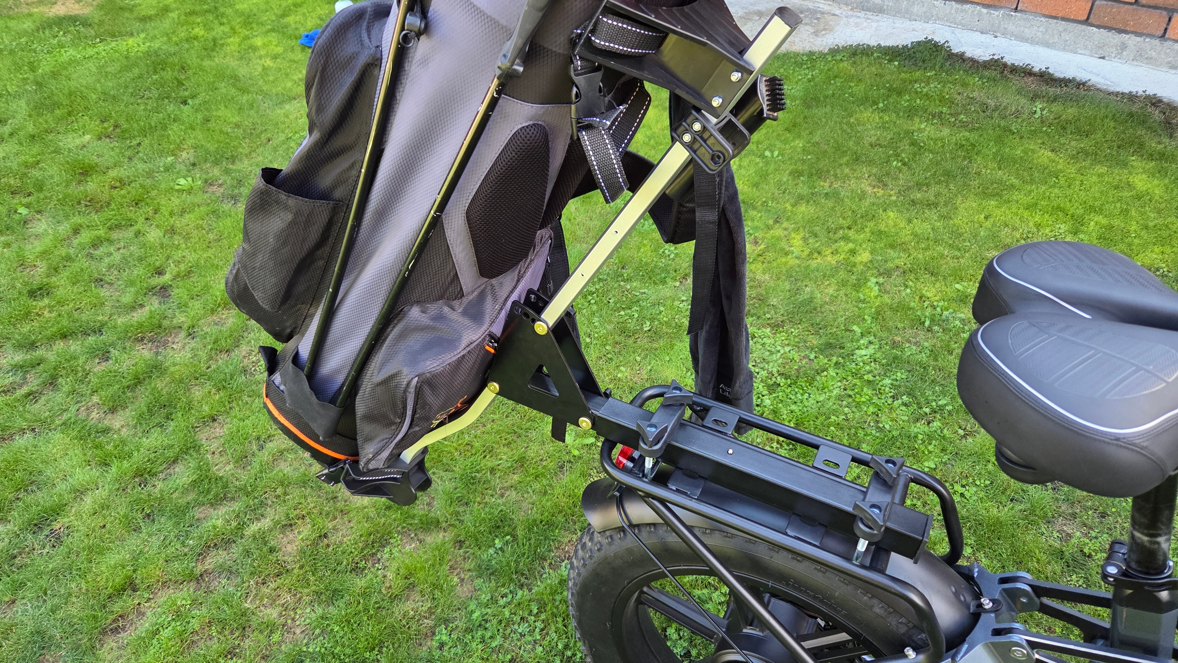Golf Bag attachment for the EziRIDER AVENGER 